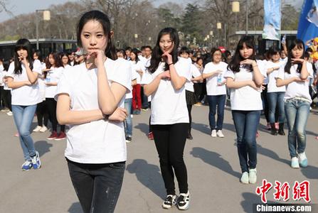 韩国女主播自曝在菲律宾吸毒